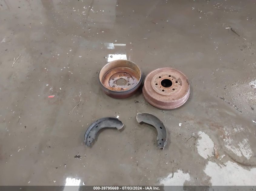 2005 GMC Sierra 1500 Slt VIN: 2GTEK13T851130213 Lot: 39795669