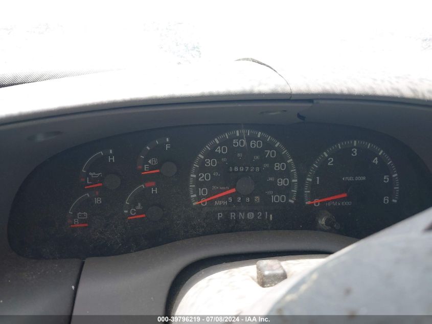 1998 Ford Expedition Eddie Bauer/Xlt VIN: 1FMPU18L0WLA16080 Lot: 39796219