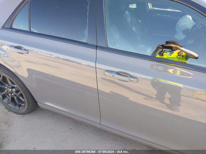 2019 Chrysler 300 300S Awd VIN: 2C3CCAGG1KH531045 Lot: 39796365