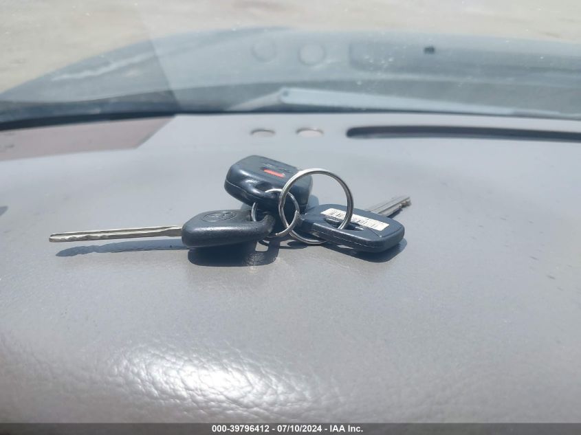 2004 Toyota Camry Le/Xle/Se VIN: 4T1BE32K24U311529 Lot: 39796412