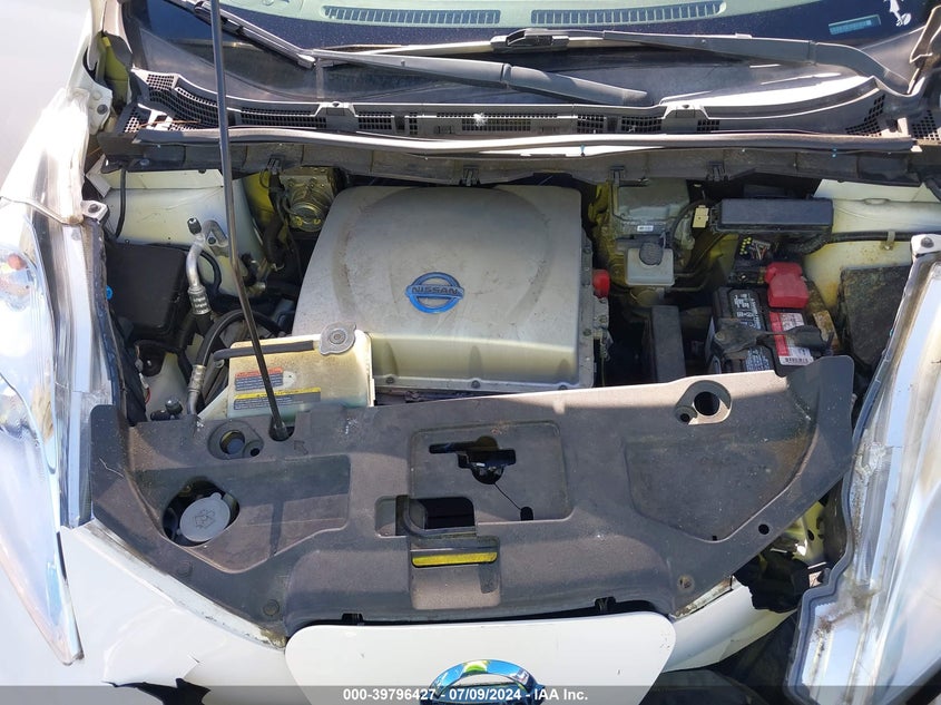 2015 Nissan Leaf S/Sv/Sl VIN: 1N4AZ0CP4FC306392 Lot: 39796427