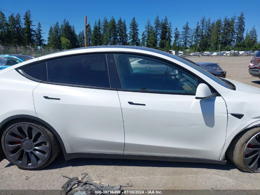 2022 Tesla Model Y Performance Dual Motor All-Wheel Drive VIN: 7SAYGDEF0NF547932 Lot: 39796490