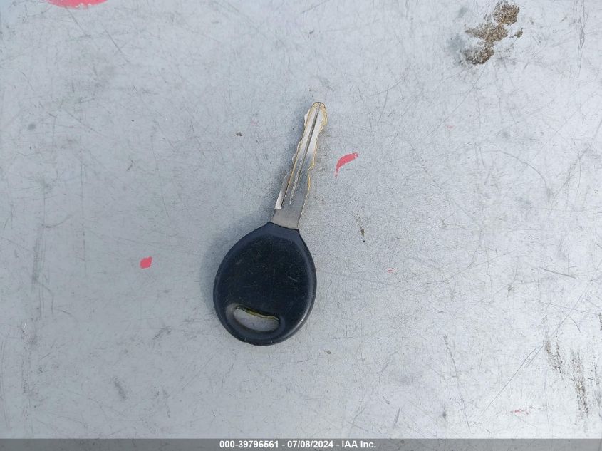 2002 Chrysler Town & Country Lx VIN: 2C4GP44332R665246 Lot: 39796561