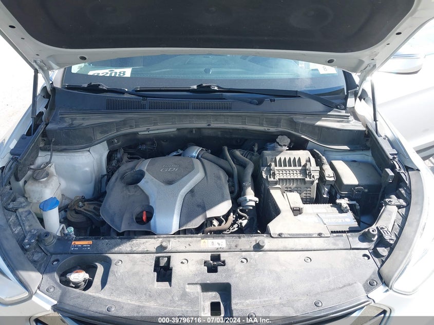 2016 Hyundai Santa Fe Sport 2.0L Turbo VIN: 5XYZUDLA8GG346258 Lot: 39796716