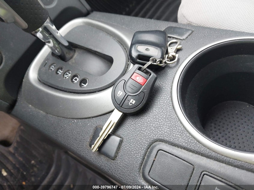 2014 Nissan Rogue Select S VIN: JN8AS5MV1EW700698 Lot: 39796747