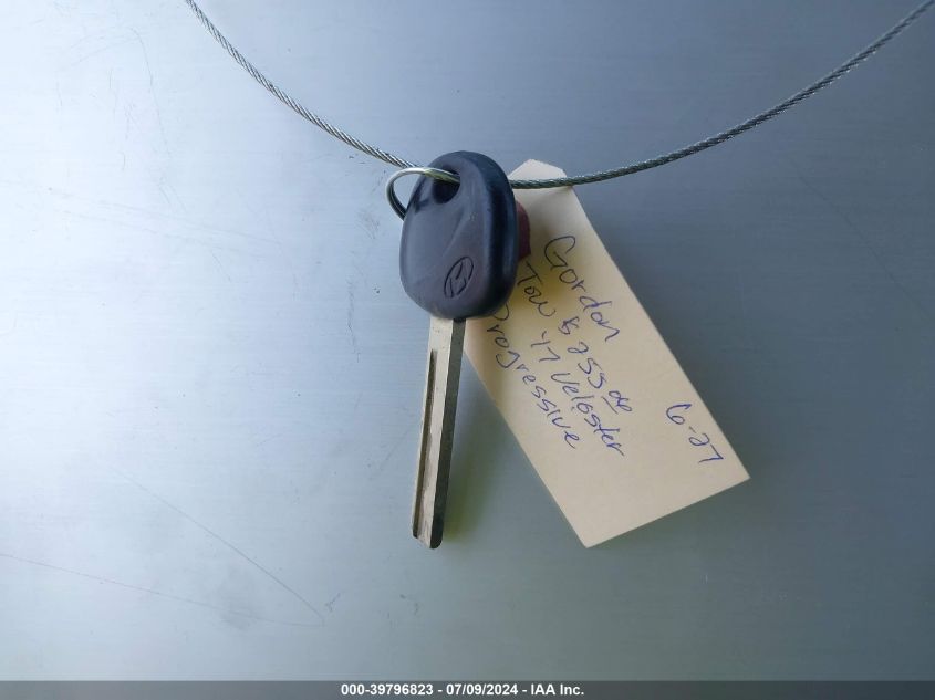 2017 Hyundai Veloster VIN: KMHTC6AD2HU307274 Lot: 39796823