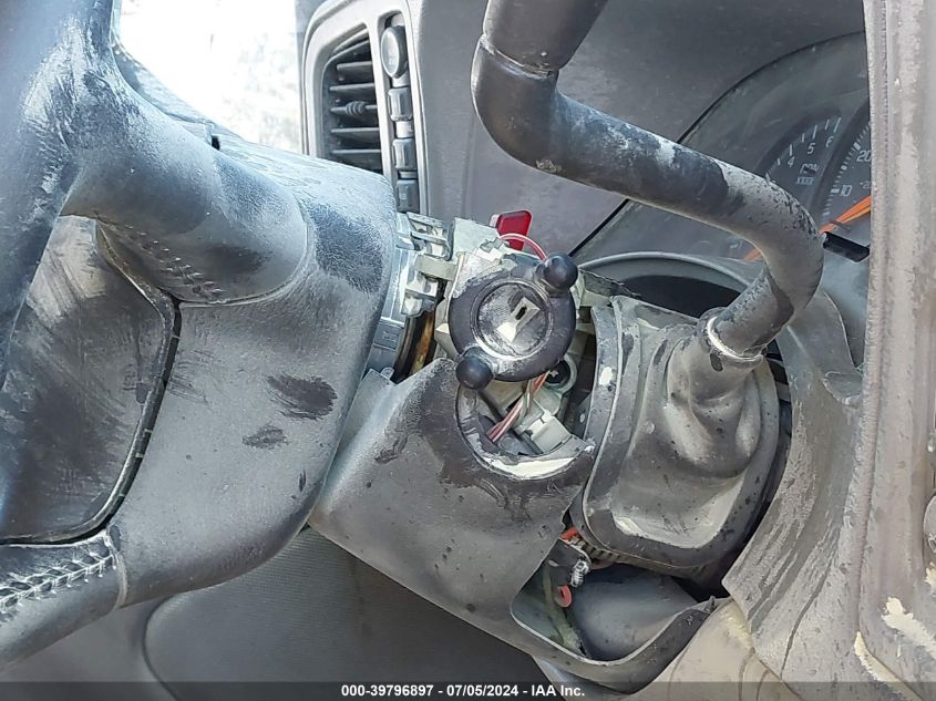 2001 Chevrolet Tahoe Ls VIN: 1GNEK13T11R113844 Lot: 39796897