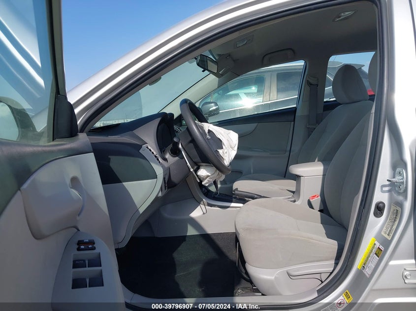 2013 TOYOTA COROLLA S/LE - 5YFBU4EE6DP137559