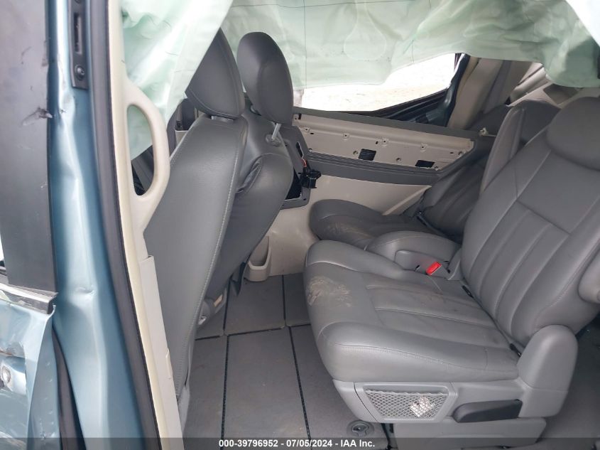 2008 Chrysler Town & Country Touring VIN: 2A8HR54PX8R791015 Lot: 39796952