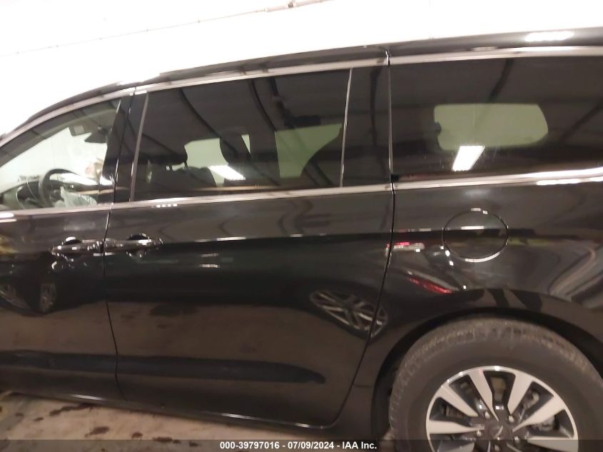 2022 Chrysler Pacifica Hybrid Touring L VIN: 2C4RC1L78NR184274 Lot: 39797016