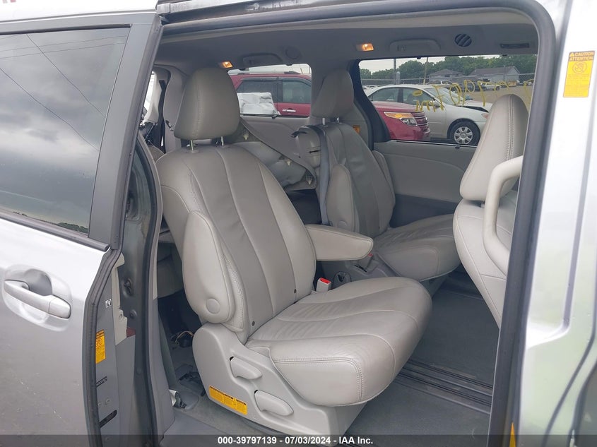 2013 Toyota Sienna Xle V6 8 Passenger VIN: 5TDYK3DC3DS398214 Lot: 39797139