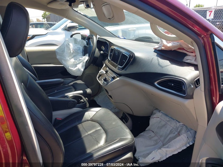 VIN 2C4RC1DG1LR268495 2020 CHRYSLER VOYAGER LXI