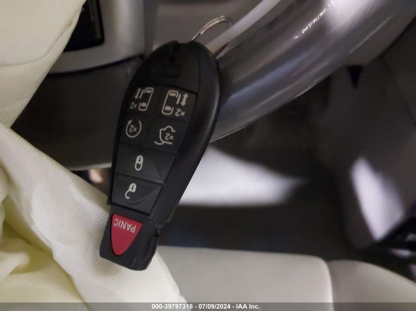 2008 Chrysler Town & Country Limited VIN: 2A8HR64X18R624175 Lot: 39797318