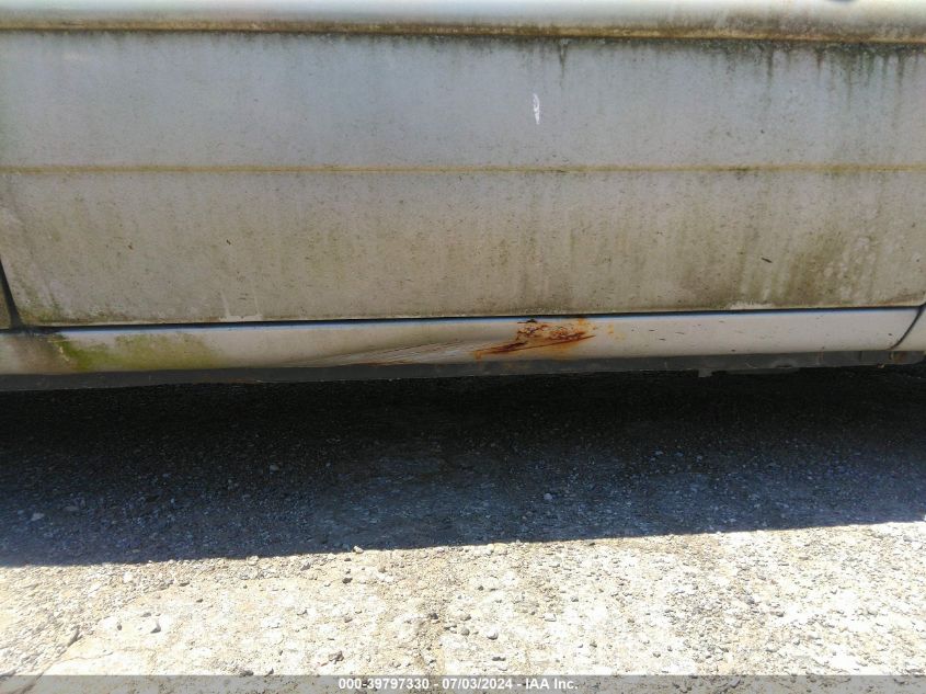 1995 Dodge Intrepid VIN: 1B3HD46T1SF639313 Lot: 39797330