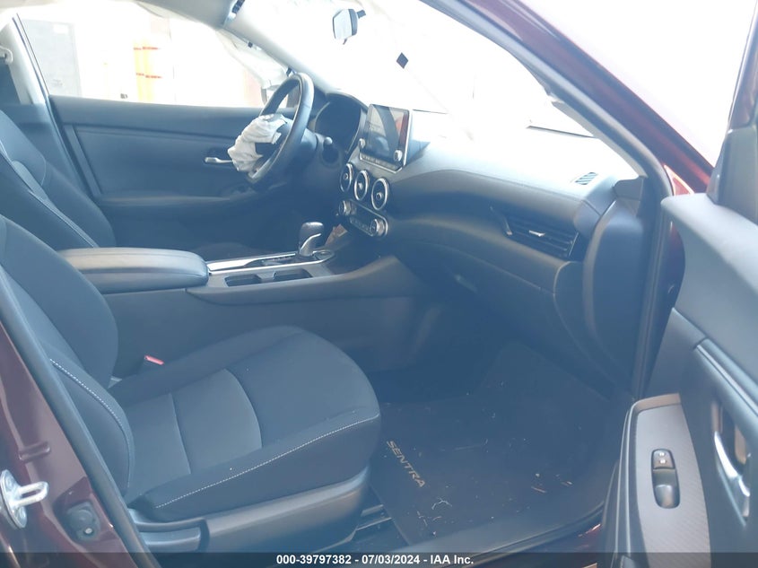VIN 3N1AB8CV5MY300779 2021 NISSAN SENTRA SV XTRONIC CVT