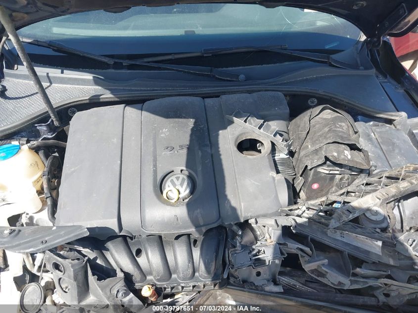 2013 Volkswagen Passat 2.5L Se VIN: 1VWBH7A39DC142142 Lot: 39797651