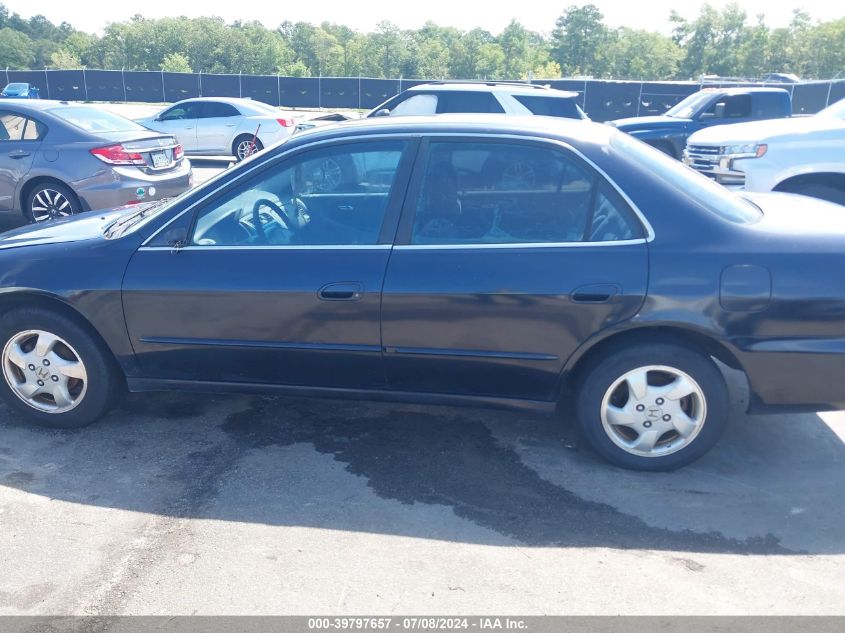 2000 Honda Accord 2.3 Ex VIN: 1HGCG6678YA011965 Lot: 39797657