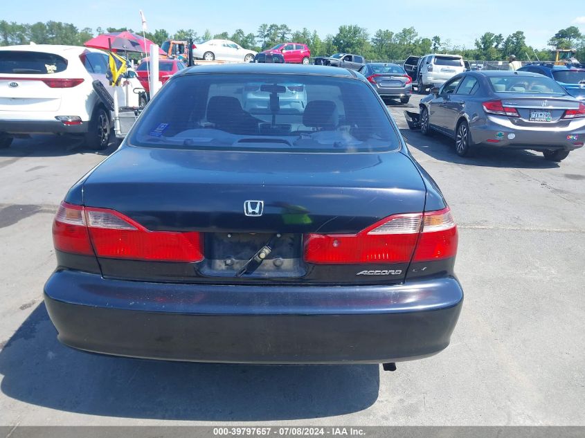 2000 Honda Accord 2.3 Ex VIN: 1HGCG6678YA011965 Lot: 39797657