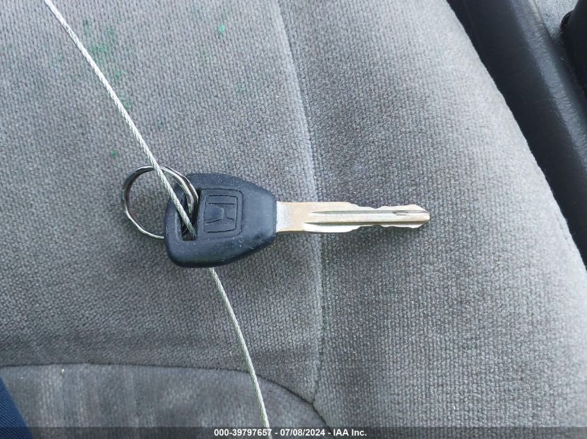 2000 Honda Accord 2.3 Ex VIN: 1HGCG6678YA011965 Lot: 39797657