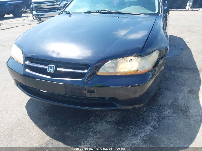 2000 Honda Accord 2.3 Ex VIN: 1HGCG6678YA011965 Lot: 39797657