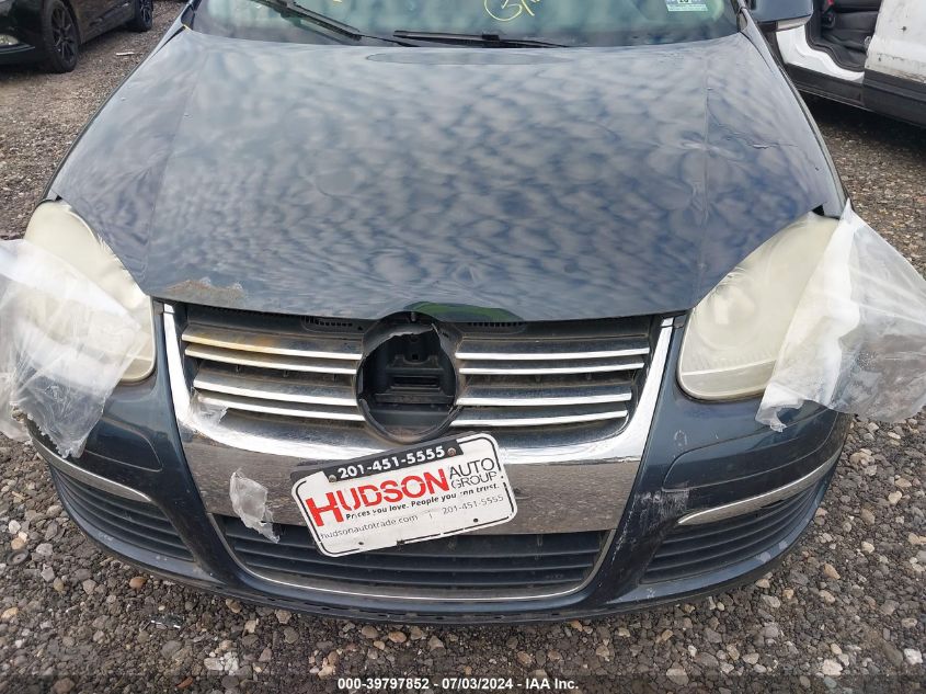 2009 Volkswagen Jetta Se/Sel VIN: 3VWRZ71K19M013918 Lot: 39797852