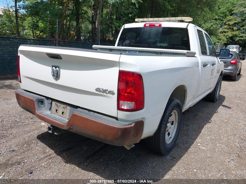 VIN 1C6RR7FG1HS812652 2017 RAM 1500 TRADESMAN QUAD CAB 4X4 "64" BOX