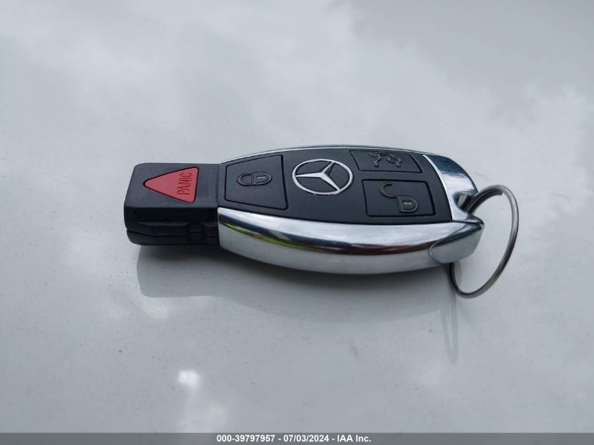 2010 Mercedes-Benz C 300 Luxury/Sport VIN: WDDGF5EB4AR104174 Lot: 39797957