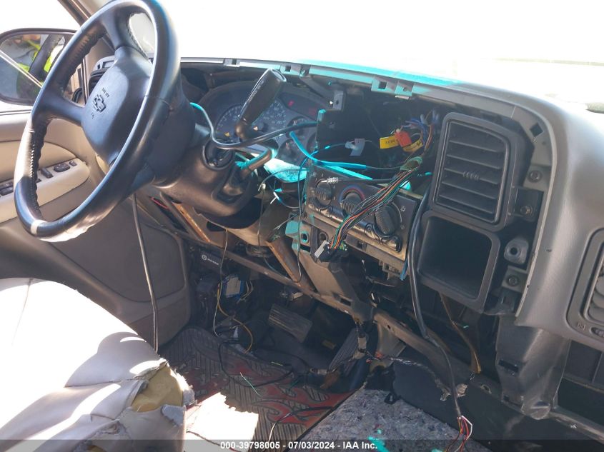 2000 Chevrolet Suburban 1500 Ls VIN: 3GNEC16T4YG143701 Lot: 39798005