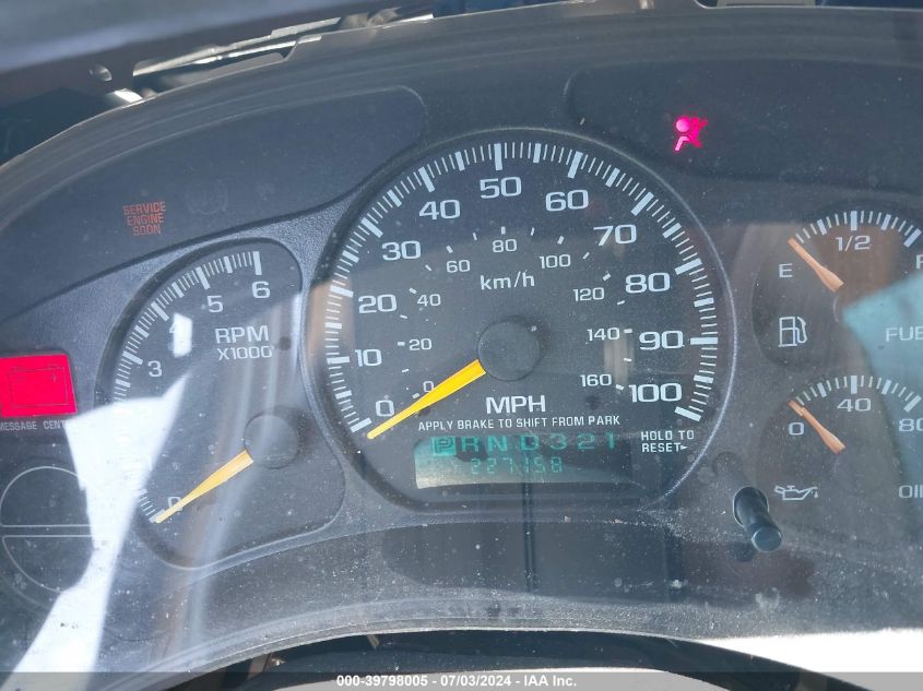 2000 Chevrolet Suburban 1500 Ls VIN: 3GNEC16T4YG143701 Lot: 39798005