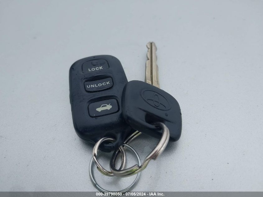 2003 Toyota Camry Le VIN: 4T1BE32K43U168825 Lot: 39798050