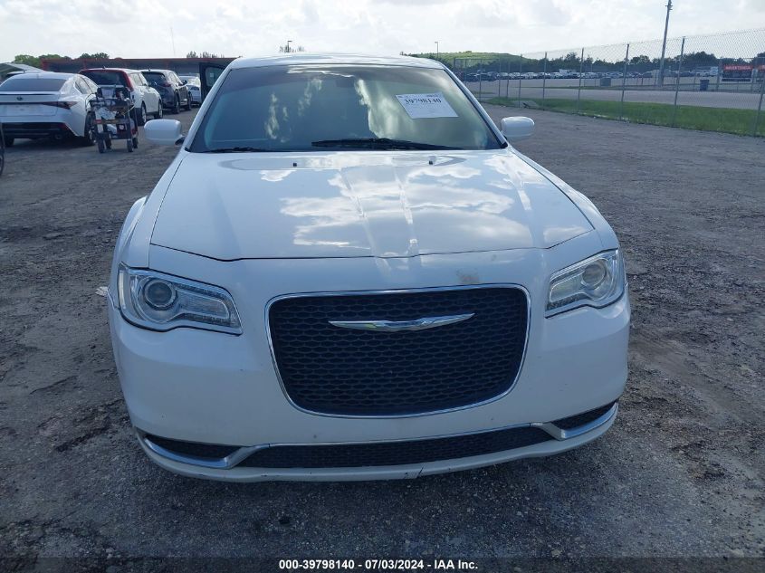 2015 Chrysler 300 Limited VIN: 2C3CCAAG4FH807135 Lot: 39798140