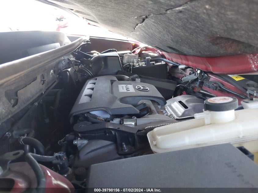 2017 TOYOTA RAV4 LE - JTMZFREV3HJ148437