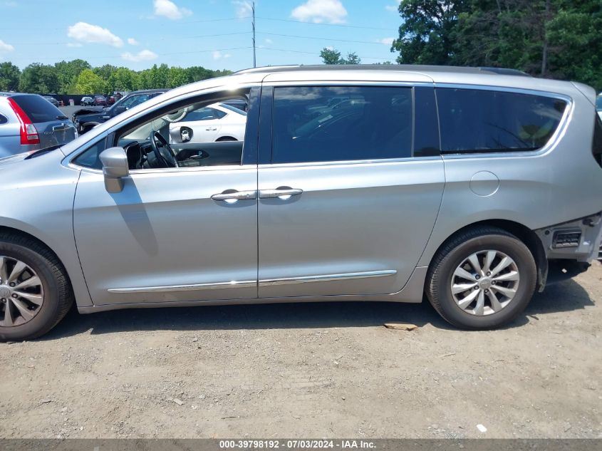 2017 Chrysler Pacifica Touring-L VIN: 2C4RC1BG7HR745103 Lot: 39798192