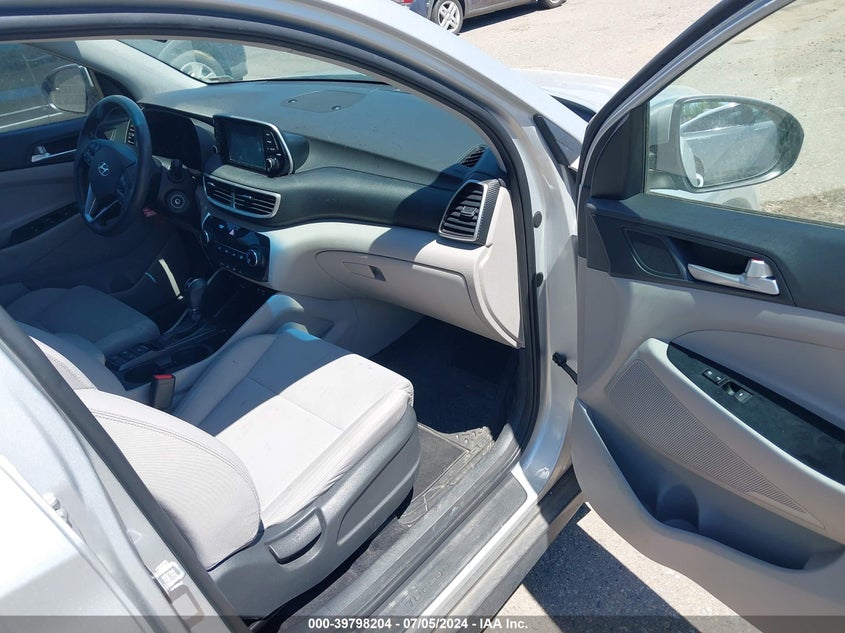2019 HYUNDAI TUCSON SE - KM8J2CA40KU870887