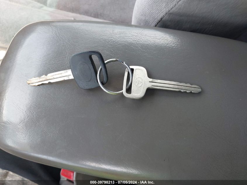 2001 Toyota Tacoma Base V6 VIN: 5TEWN72N61Z868387 Lot: 39798213