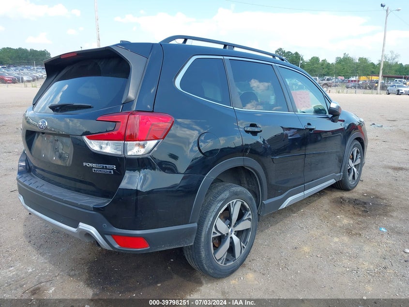 VIN JF2SKAXC3MH410938 2021 SUBARU FORESTER TOURING