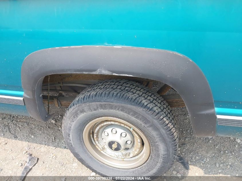 1996 Chevrolet Gmt-400 K2500 VIN: 1GCGK24R9TZ222226 Lot: 39798338