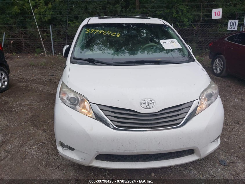 2013 Toyota Sienna Xle V6 8 Passenger VIN: 5TDYK3DCXDS340522 Lot: 39798428