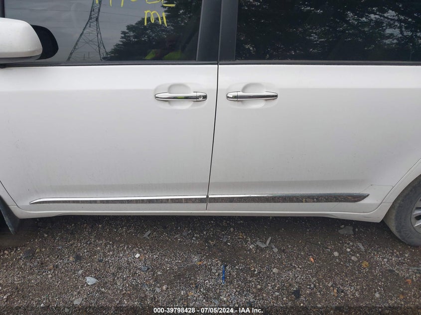 2013 Toyota Sienna Xle V6 8 Passenger VIN: 5TDYK3DCXDS340522 Lot: 39798428