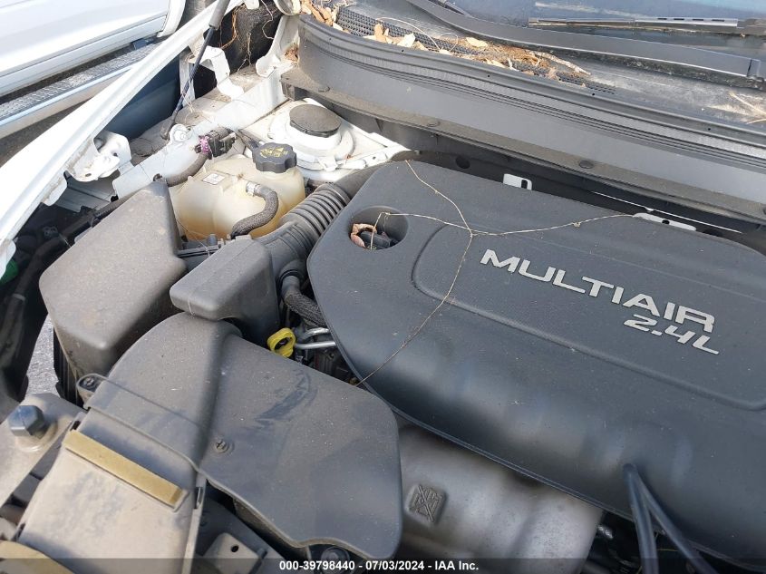 2016 Jeep Cherokee Latitude VIN: 1C4PJLCB5GW355957 Lot: 39798440