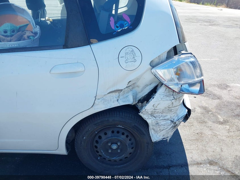 2013 Honda Fit VIN: JHMGE8H37DC083412 Lot: 39798448