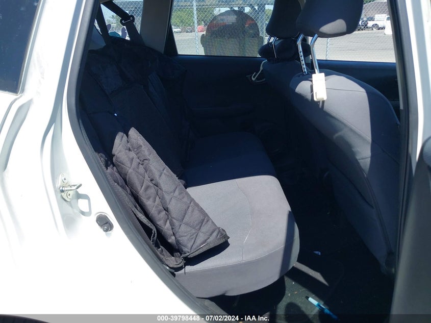 2013 Honda Fit VIN: JHMGE8H37DC083412 Lot: 39798448