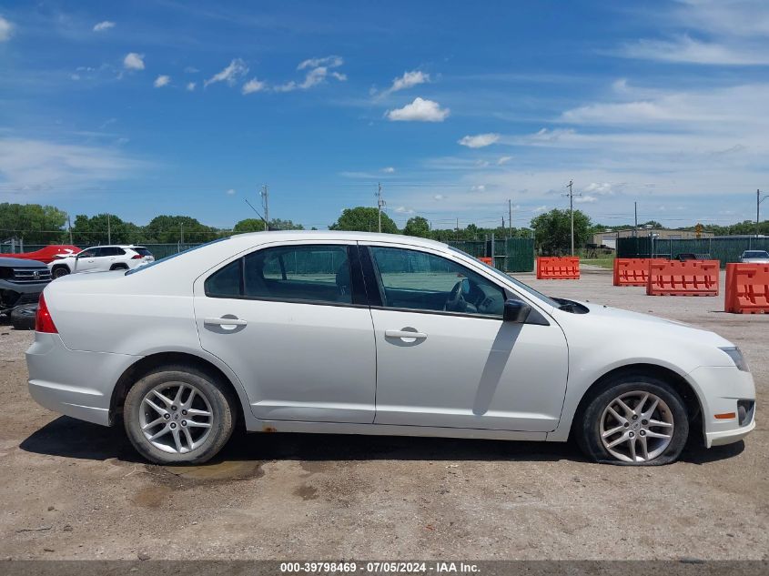 2010 Ford Fusion S VIN: 3FAHP0GA4AR220827 Lot: 39798469
