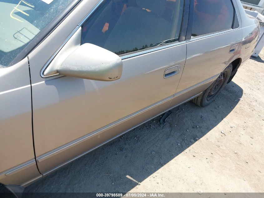 1999 Toyota Camry Ce VIN: 4T1BG22K4XU581211 Lot: 39798589