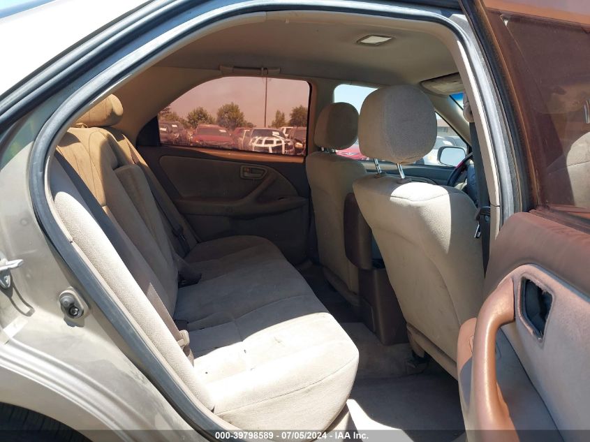 1999 Toyota Camry Ce VIN: 4T1BG22K4XU581211 Lot: 39798589