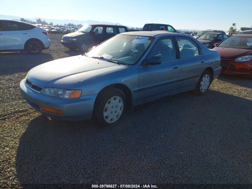 1996 Honda Accord Lx/Ex VIN: 1HGCD5537TA139351 Lot: 39798627