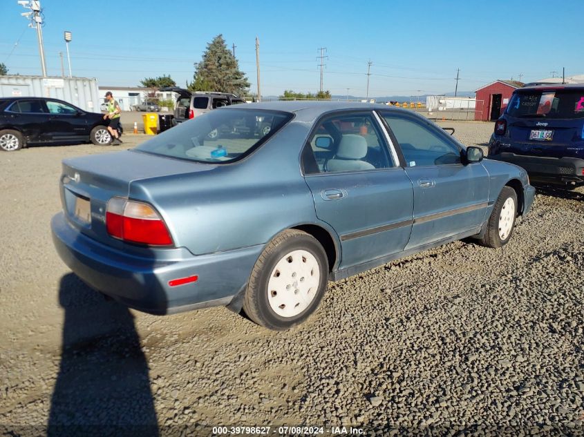 1996 Honda Accord Lx/Ex VIN: 1HGCD5537TA139351 Lot: 39798627