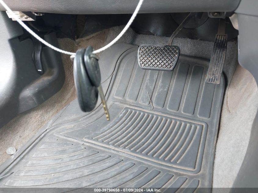 2004 Saturn Ion 2 VIN: 1G8AJ52F34Z215397 Lot: 39798658