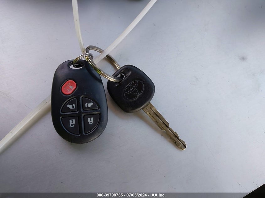 2014 Toyota Sienna Le V6 8 Passenger VIN: 5TDKK3DC6ES504162 Lot: 39798735