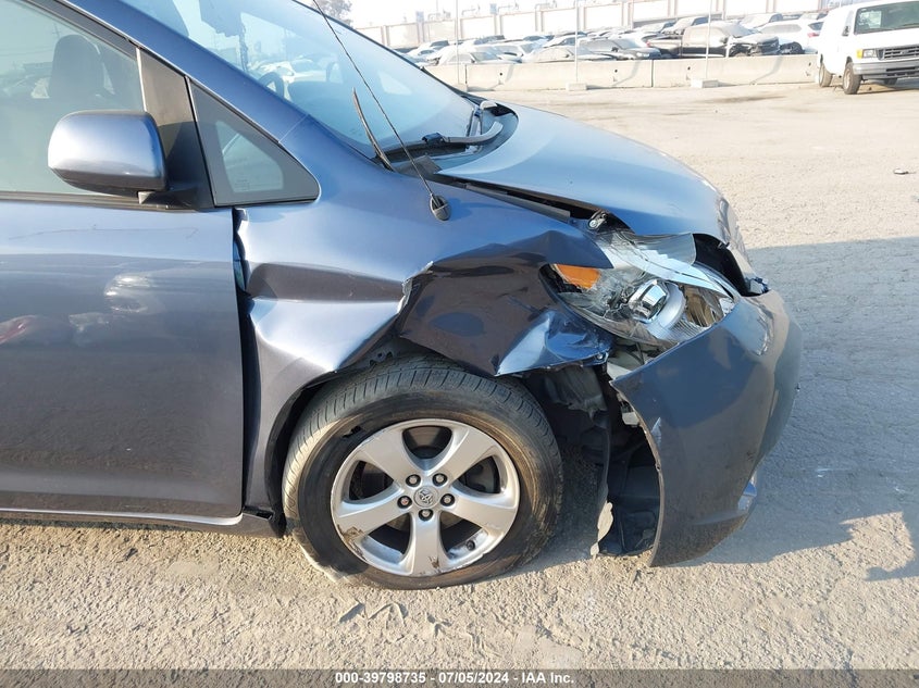 2014 Toyota Sienna Le V6 8 Passenger VIN: 5TDKK3DC6ES504162 Lot: 39798735